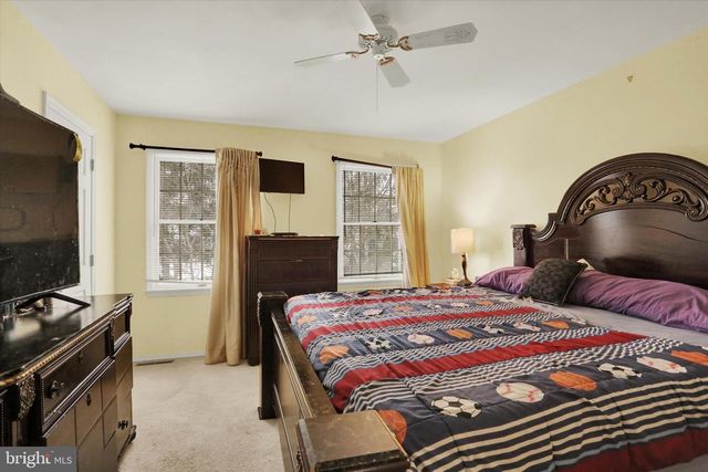 1947 DEER PATH RD, Harrisburg, PA 17110