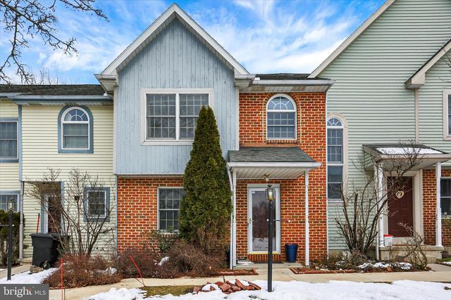 1947 DEER PATH RD, Harrisburg, PA 17110