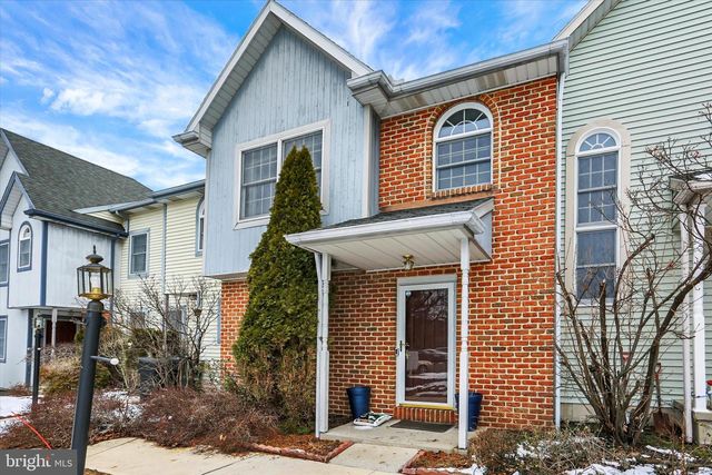 1947 DEER PATH RD, Harrisburg, PA 17110