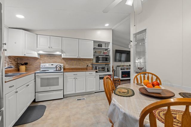 9446 Greenwing Dr., Murrells Inlet, SC 29576