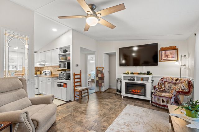 9446 Greenwing Dr., Murrells Inlet, SC 29576