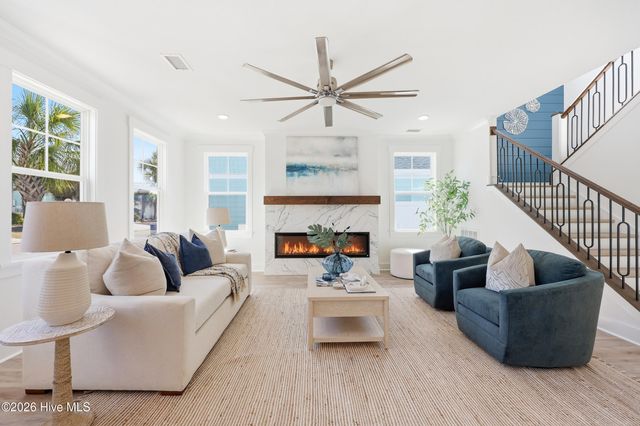 2030 Manor Parc Dr, Calabash, NC 28467