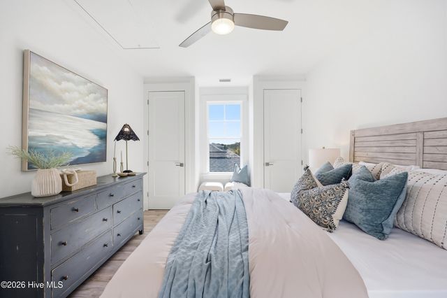 2030 Manor Parc Dr, Calabash, NC 28467