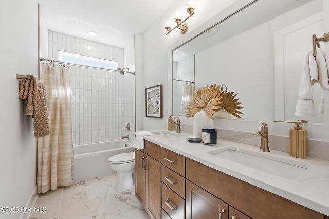 2030 Manor Parc Dr, Calabash, NC 28467