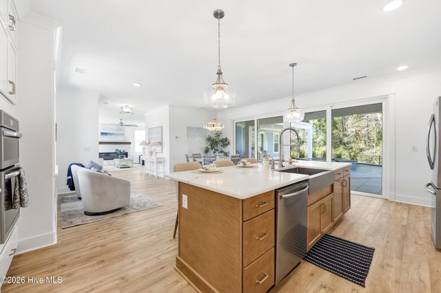 2030 Manor Parc Dr, Calabash, NC 28467