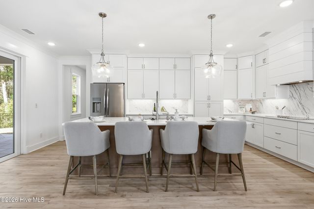 2030 Manor Parc Dr, Calabash, NC 28467