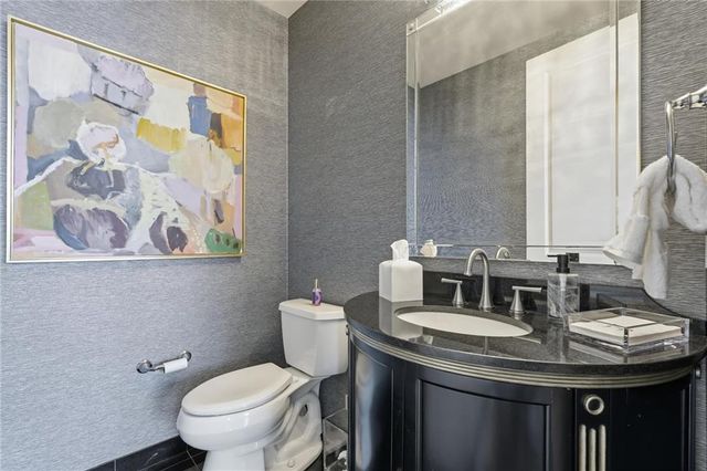 700 W 31st Street 1502, Kansas City, MO 64108