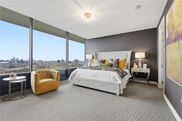 700 W 31st Street 1502, Kansas City, MO 64108