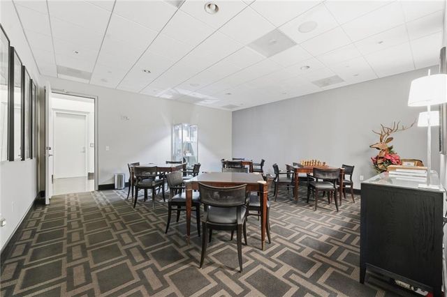 700 W 31st Street 1502, Kansas City, MO 64108