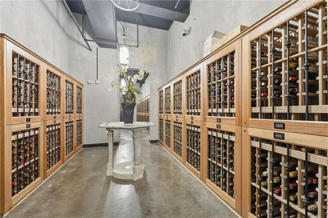 700 W 31st Street 1502, Kansas City, MO 64108