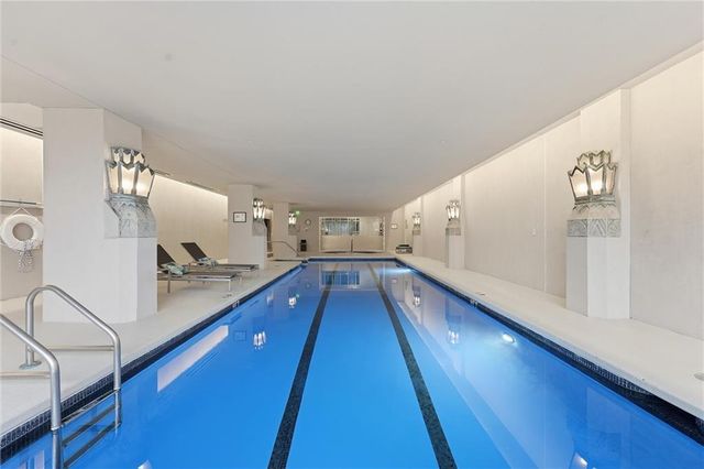 700 W 31st Street 1502, Kansas City, MO 64108