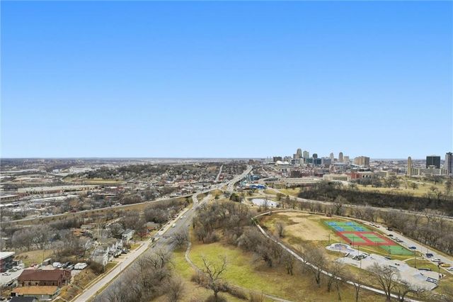 700 W 31st Street 1502, Kansas City, MO 64108