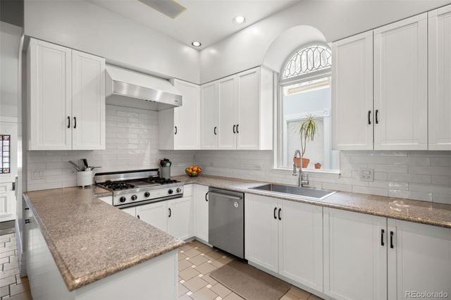 1632 Vine Street, Denver, CO 80206