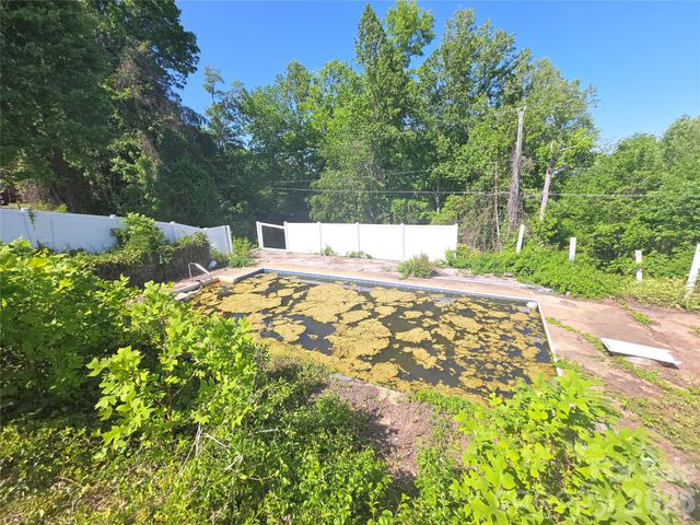 68 Nancy Tolley Street, Marion, NC 28752