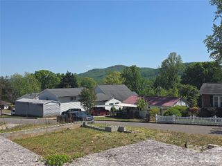 68 Nancy Tolley Street, Marion, NC 28752