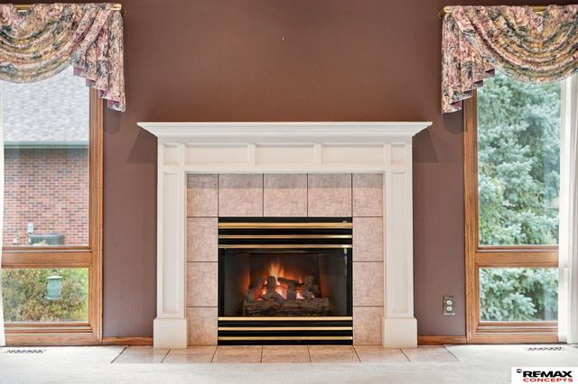7100 Beaver Creek Lane, Lincoln, NE 68516