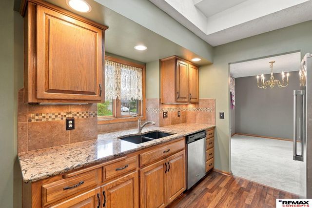 7100 Beaver Creek Lane, Lincoln, NE 68516