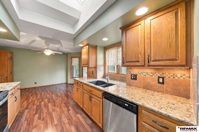 7100 Beaver Creek Lane, Lincoln, NE 68516