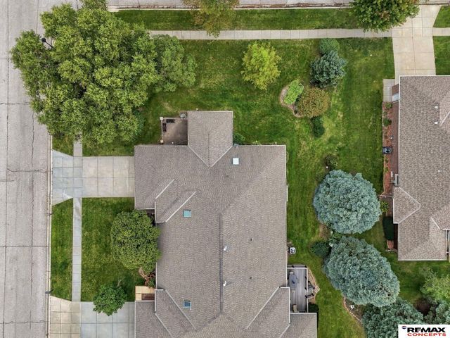 7100 Beaver Creek Lane, Lincoln, NE 68516