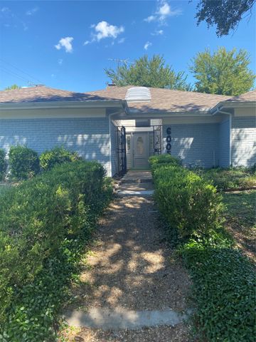 6005 BLACK BERRY Drive, Dallas, TX 75248