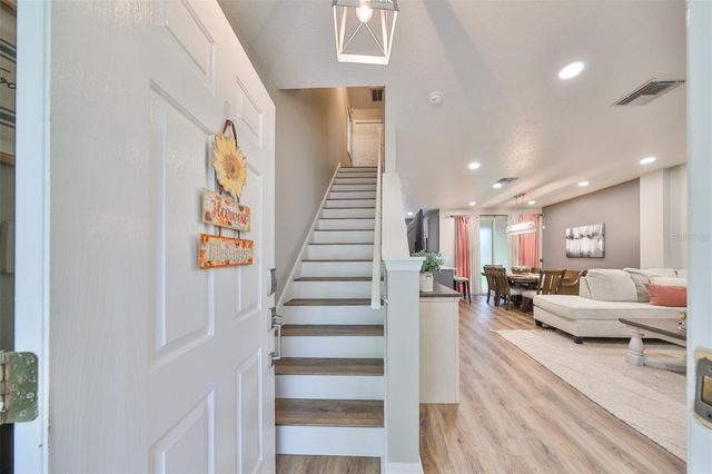 2127 GOLDEN OAK LANE, Valrico, FL 33594