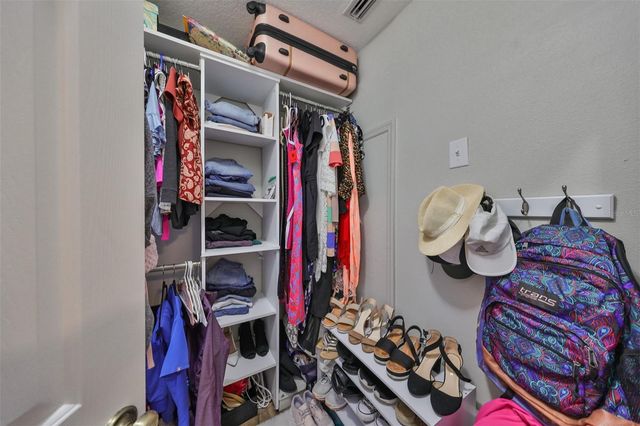 2127 GOLDEN OAK LANE, Valrico, FL 33594