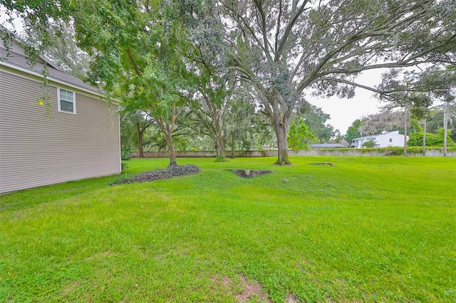2127 GOLDEN OAK LANE, Valrico, FL 33594