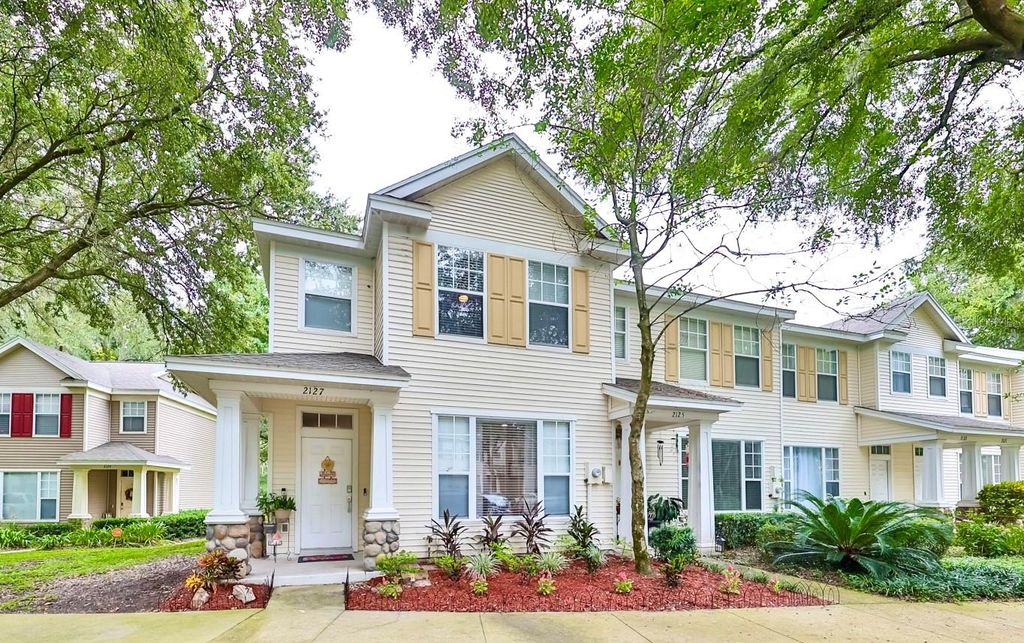 2127 GOLDEN OAK LANE, Valrico, FL 33594