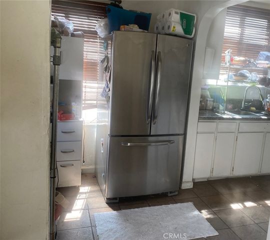 8725 S Denker, Los Angeles, CA 90047