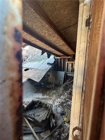 8725 S Denker, Los Angeles, CA 90047