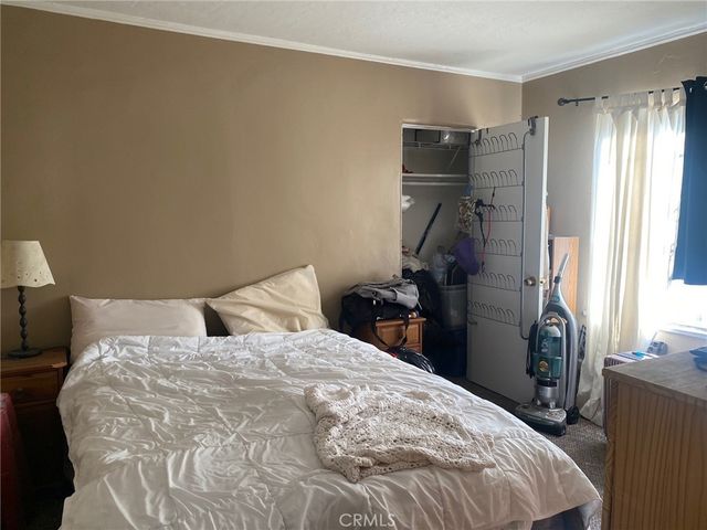 8725 S Denker, Los Angeles, CA 90047