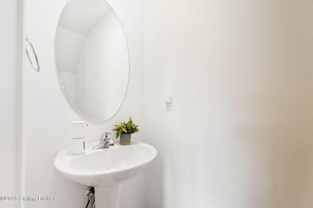 8735 Warbler Branch Way, Louisville, KY 40229