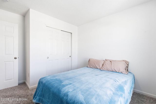 8735 Warbler Branch Way, Louisville, KY 40229