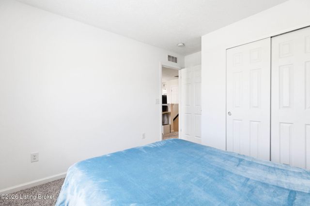 8735 Warbler Branch Way, Louisville, KY 40229