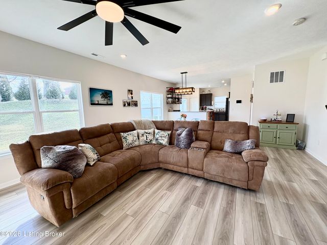 8735 Warbler Branch Way, Louisville, KY 40229