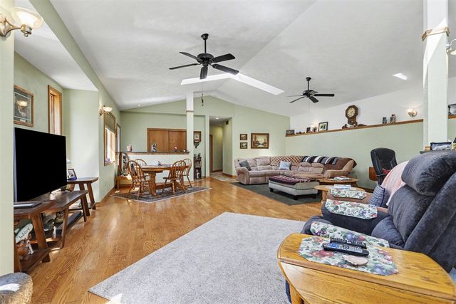 8362 E River Road, Battle Creek, MI 49014