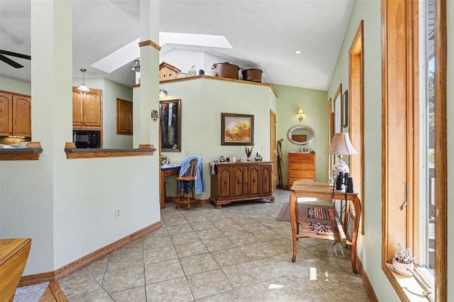 8362 E River Road, Battle Creek, MI 49014