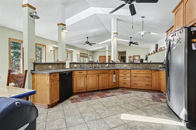 8362 E River Road, Battle Creek, MI 49014