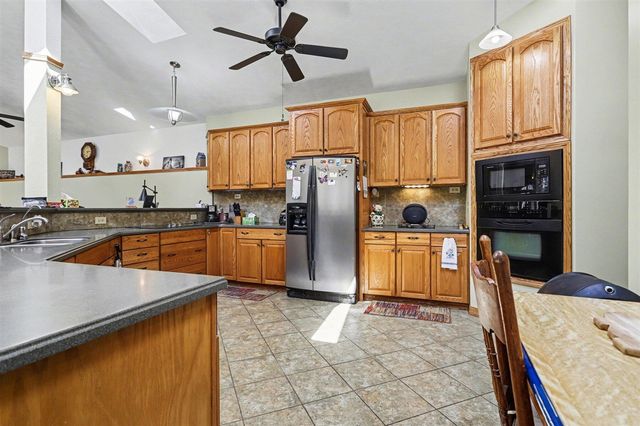 8362 E River Road, Battle Creek, MI 49014