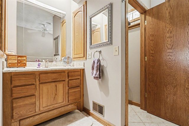 8362 E River Road, Battle Creek, MI 49014