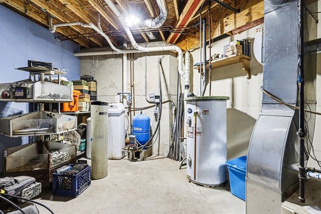 8362 E River Road, Battle Creek, MI 49014