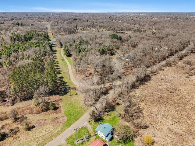 8362 E River Road, Battle Creek, MI 49014