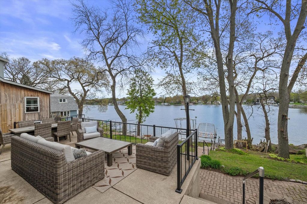 W342N4870 Lindy LANE, Nashotah, WI 53058