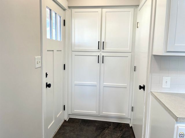 930 NW Harrison ST, Topeka, KS 66608