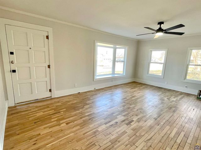 930 NW Harrison ST, Topeka, KS 66608