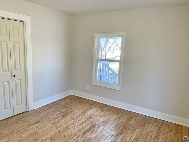 930 NW Harrison ST, Topeka, KS 66608