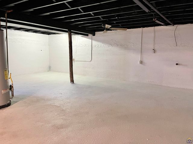 930 NW Harrison ST, Topeka, KS 66608