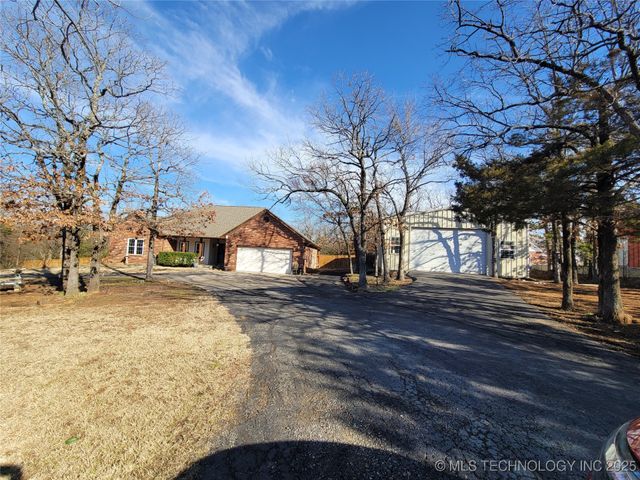 46 Acorn Street, Eufaula, OK 74432