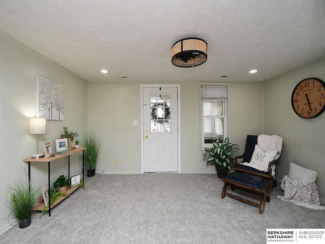 1235 N 7th Street, Lincoln, NE 68508