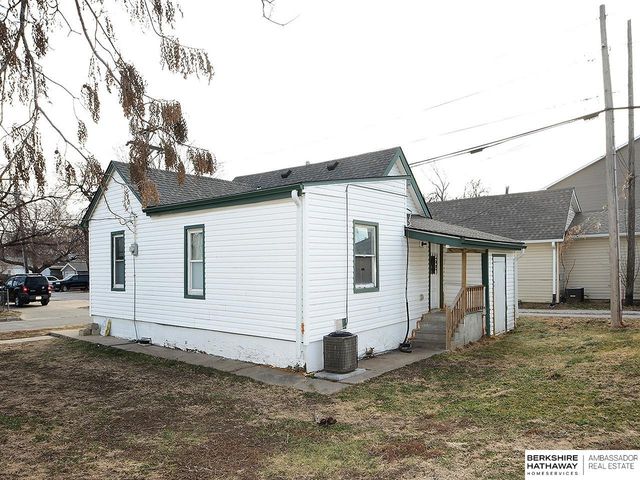 1235 N 7th Street, Lincoln, NE 68508